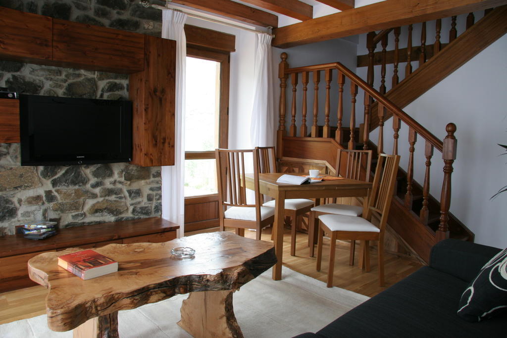 Apartamentos Spa Cantabria Infinita Cillorigo de Liebana Zimmer foto