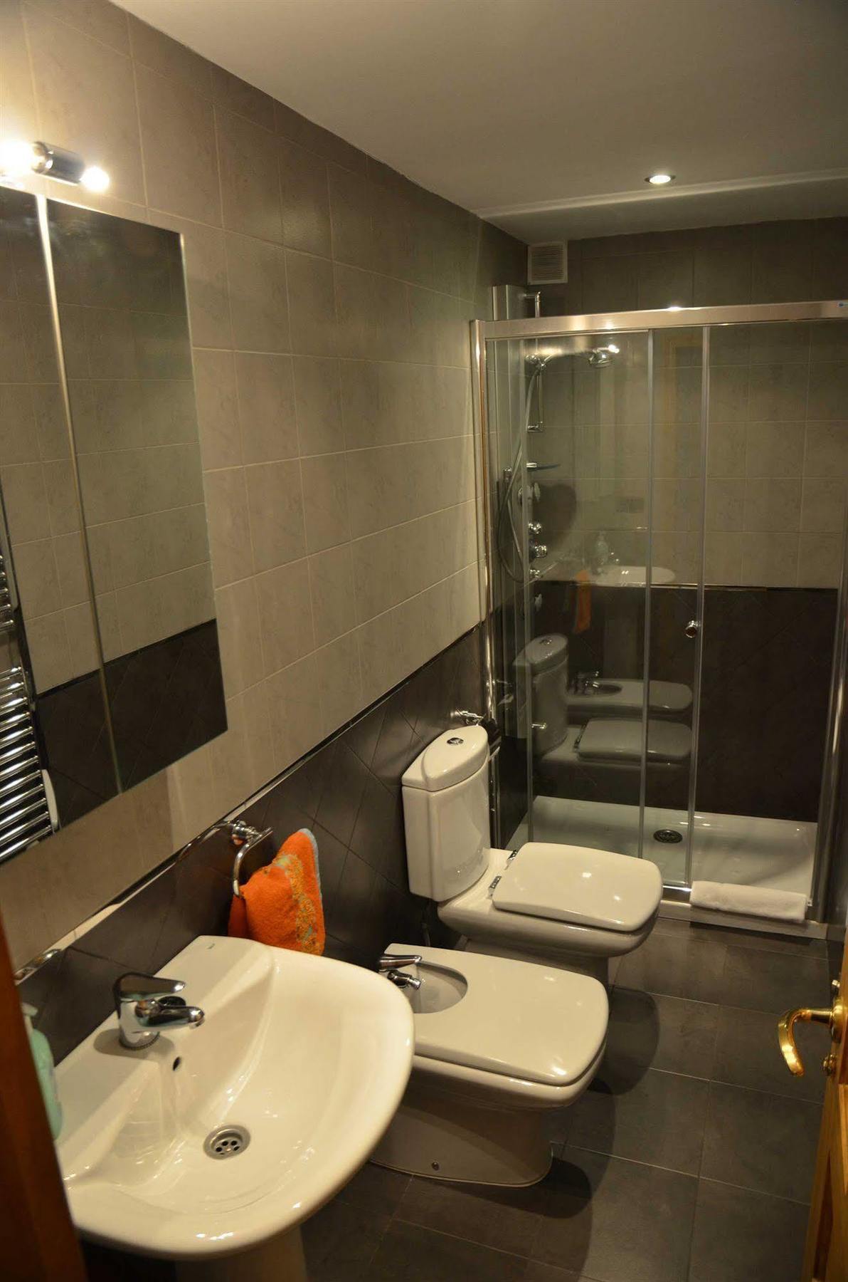 Apartamentos Spa Cantabria Infinita Cillorigo de Liebana Exterior foto