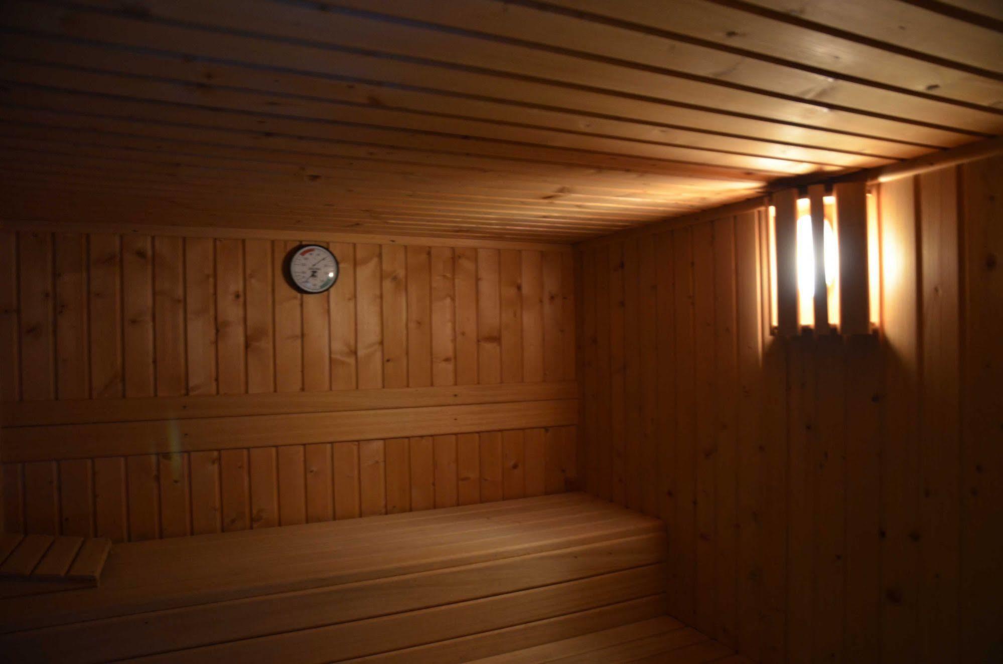Apartamentos Spa Cantabria Infinita Cillorigo de Liebana Exterior foto