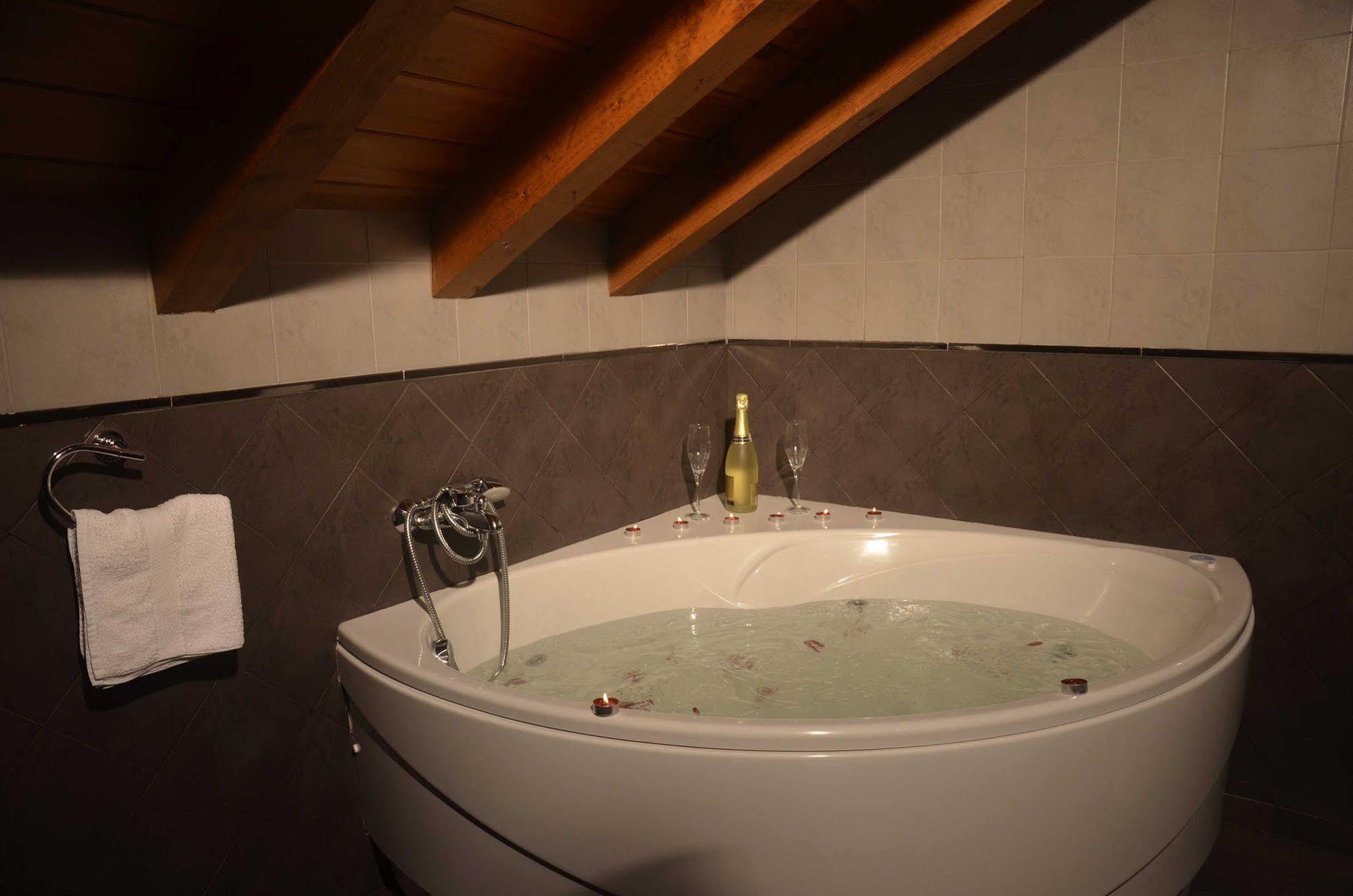Apartamentos Spa Cantabria Infinita Cillorigo de Liebana Exterior foto